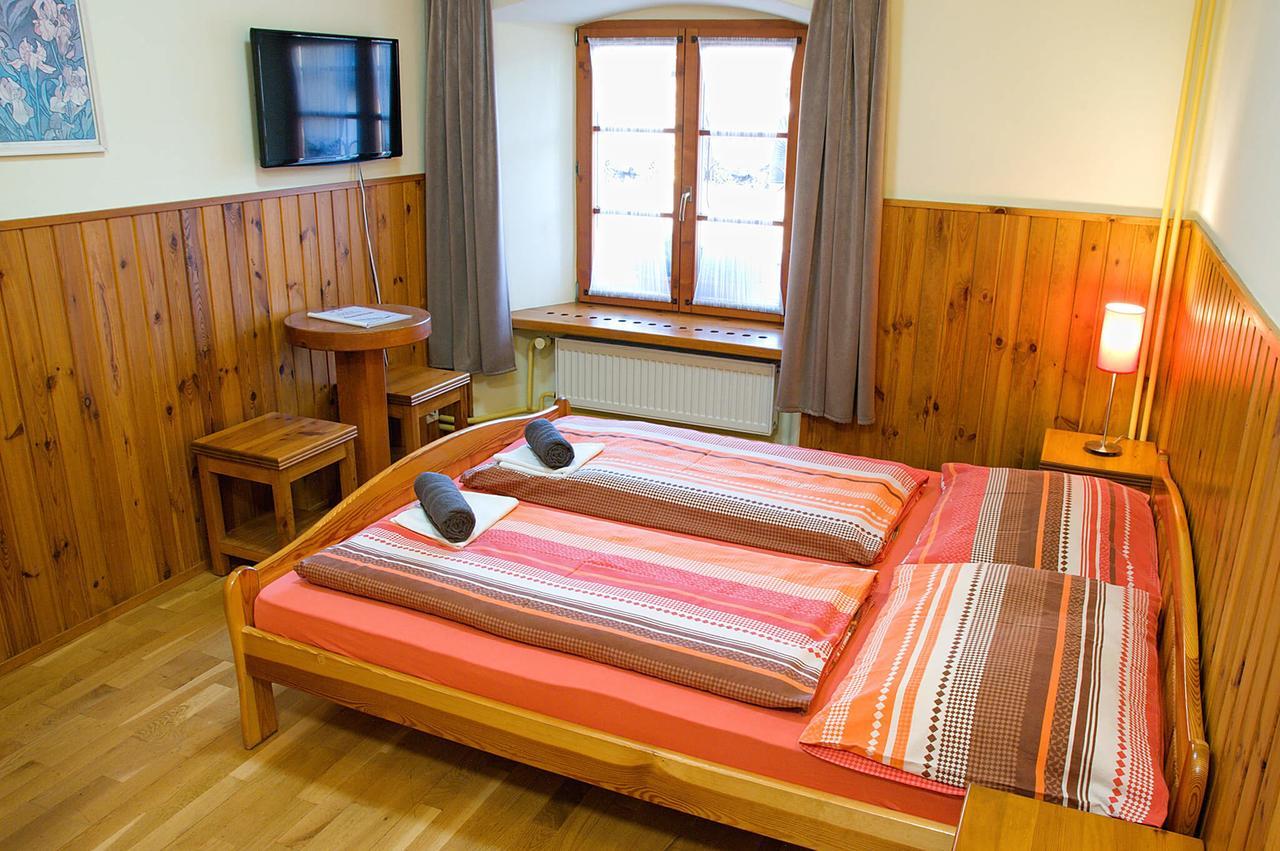Penzion Pod Branou Poprad Buitenkant foto